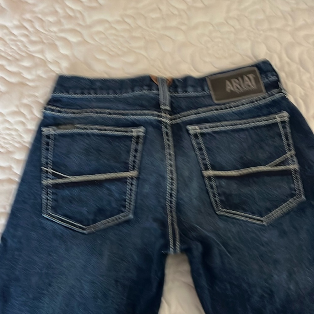 Men’s Ariat slim straight blue jeans